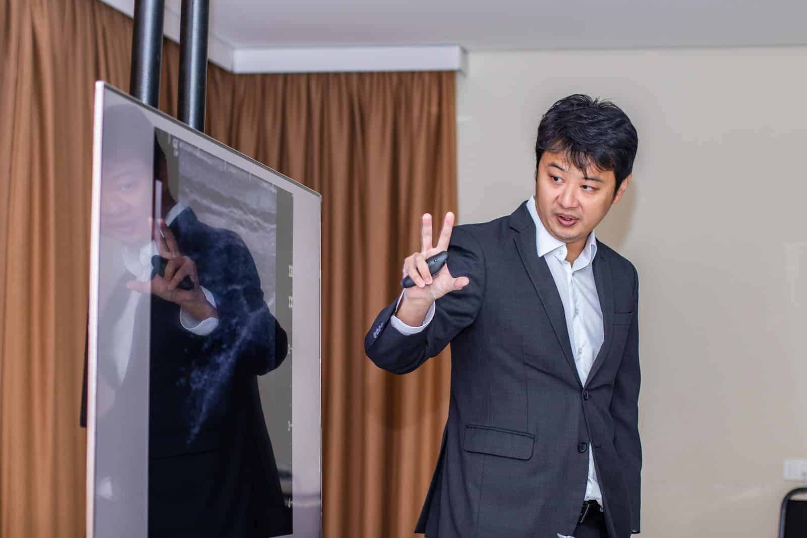 MARCUS YU BIN PAI ACUPUNTURA MEDICA FISIATRIA