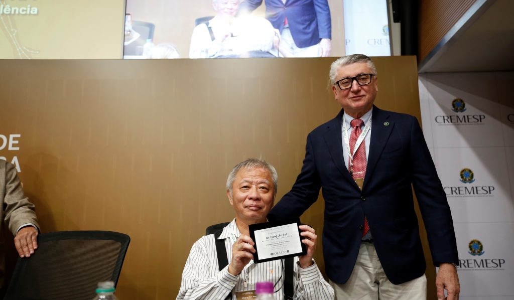Presidente do Cremesp Dr. Angelo Vattimo e Dr. Hong Jin Pai